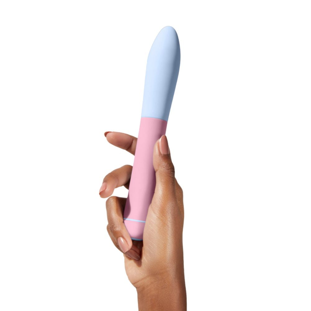 Pink Femme Funn FFIX Bullet XL held in hand